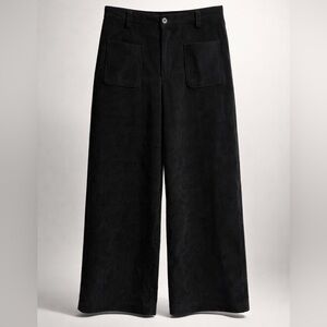 Chic Black Wide-Leg Trousers
